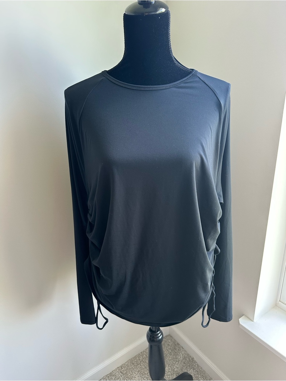 Women’s Under Armour Black Long Sleeve Side Ruched Tee